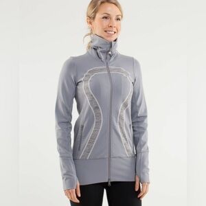 Lululemon In Stride Jacket
Fossil / Wee Are From Space Coal Fossil